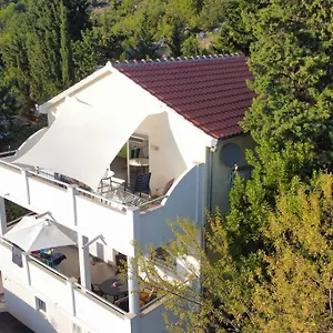 Tomo Starigrad Paklenica